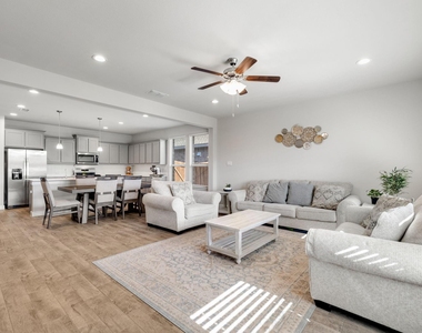 14633 Caelum Drive - Photo Thumbnail 8