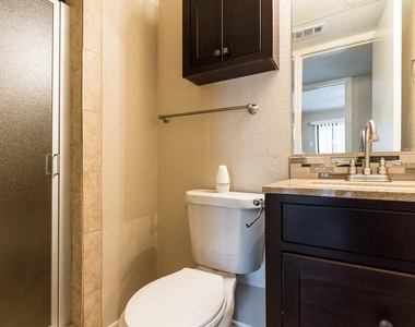 1317 Annex Avenue - Photo Thumbnail 4