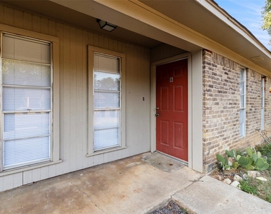 309 Blake Drive - Photo Thumbnail 12
