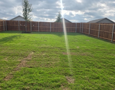 7916 Rutherford Lane - Photo Thumbnail 17