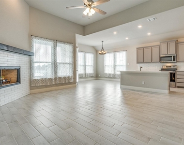 6206 Horizon Drive - Photo Thumbnail 4