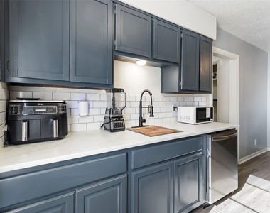 309 Blake Drive - Photo Thumbnail 1