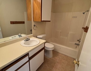 4512 Mizzenmast Court - Photo Thumbnail 6