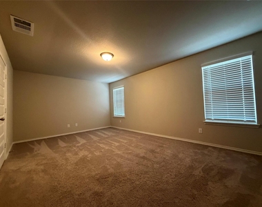 2928 Brittlebush Drive - Photo Thumbnail 6