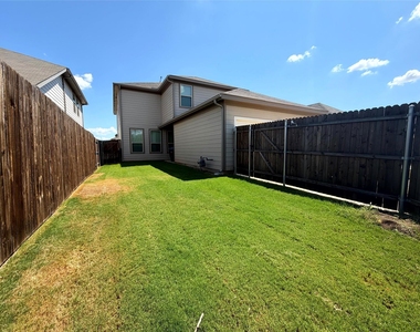 2928 Brittlebush Drive - Photo Thumbnail 16