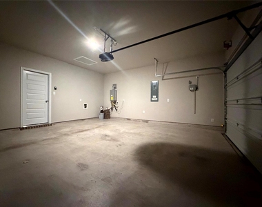 2928 Brittlebush Drive - Photo Thumbnail 15