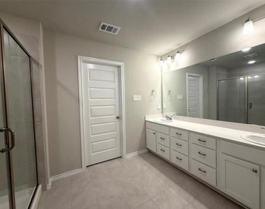 2928 Brittlebush Drive - Photo Thumbnail 12