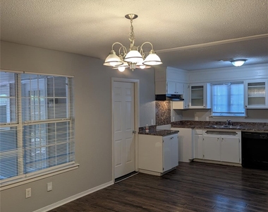 2558 Duringer Road - Photo Thumbnail 10