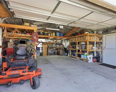 109 Crestwood Lane - Photo Thumbnail 27