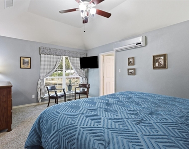 109 Crestwood Lane - Photo Thumbnail 15
