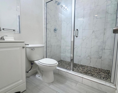 406 Lansing Street - Photo Thumbnail 7