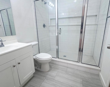 406 Lansing Street - Photo Thumbnail 5