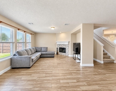 14800 Ledgeview Court - Photo Thumbnail 1