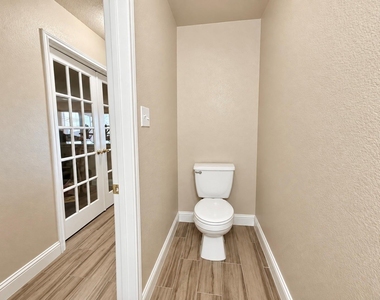 14800 Ledgeview Court - Photo Thumbnail 7