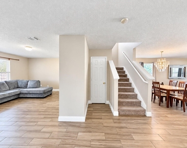 14800 Ledgeview Court - Photo Thumbnail 8