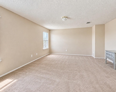 14800 Ledgeview Court - Photo Thumbnail 13
