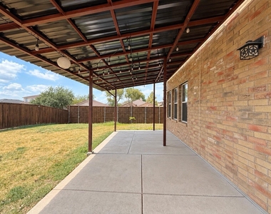 14800 Ledgeview Court - Photo Thumbnail 20