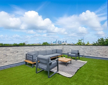 430 E 8th - Photo Thumbnail 23