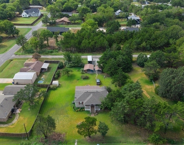 164 Cypress Drive - Photo Thumbnail 2
