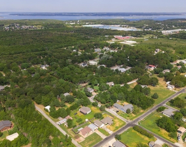 164 Cypress Drive - Photo Thumbnail 10