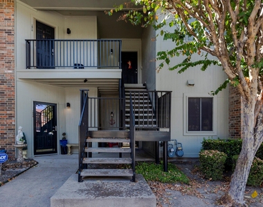 1418 Signal Ridge - Photo Thumbnail 1