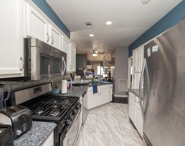 1418 Signal Ridge - Photo Thumbnail 21
