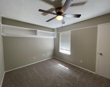 5315 Windy Meadow Drive - Photo Thumbnail 7