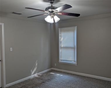 3517 Binyon Avenue - Photo Thumbnail 11