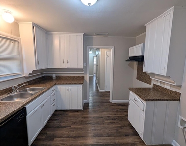 3517 Binyon Avenue - Photo Thumbnail 7