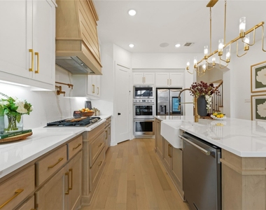 2550 Whitewood Drive - Photo Thumbnail 12