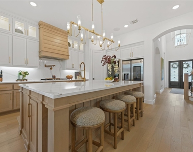 2550 Whitewood Drive - Photo Thumbnail 11