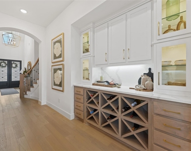 2550 Whitewood Drive - Photo Thumbnail 10