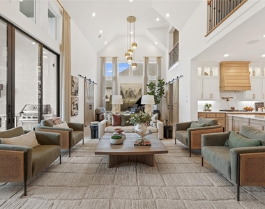 2550 Whitewood Drive - Photo Thumbnail 17