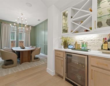 2550 Whitewood Drive - Photo Thumbnail 9
