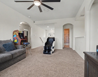 305 Pitt Circle - Photo Thumbnail 13