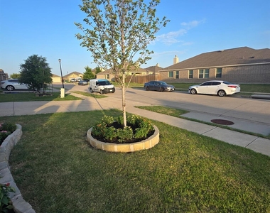 305 Pitt Circle - Photo Thumbnail 28