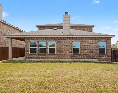 305 Pitt Circle - Photo Thumbnail 31