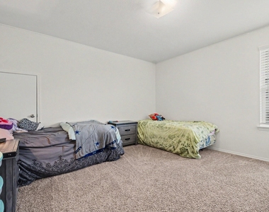 305 Pitt Circle - Photo Thumbnail 26