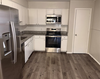 2510 S Fielder Road - Photo Thumbnail 6