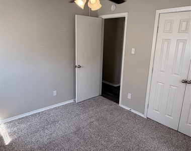 2510 S Fielder Road - Photo Thumbnail 10