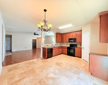 1604 Quail Springs Circle - Photo Thumbnail 8
