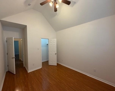 500 Leatherman Drive - Photo Thumbnail 8