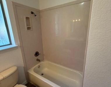 500 Leatherman Drive - Photo Thumbnail 6