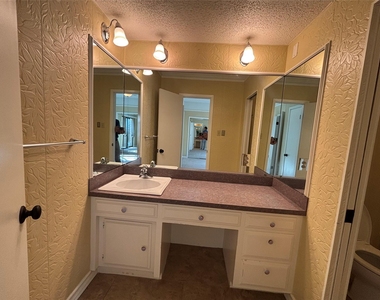4702 Ranch View Road - Photo Thumbnail 26