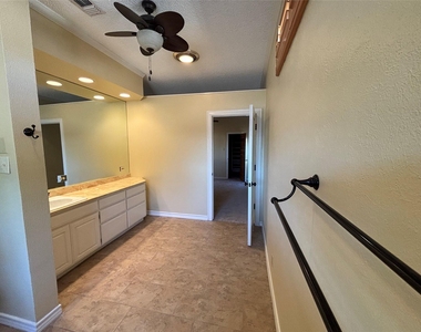 4702 Ranch View Road - Photo Thumbnail 21