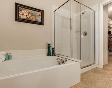 6060 Pisa Lane - Photo Thumbnail 12