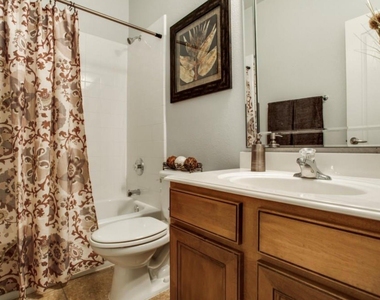 6060 Pisa Lane - Photo Thumbnail 15