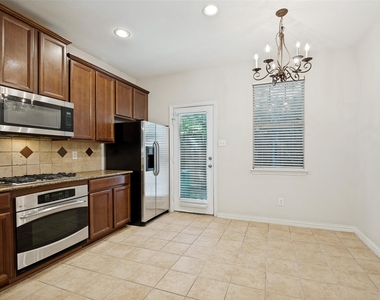 7925 Hannah Street - Photo Thumbnail 6