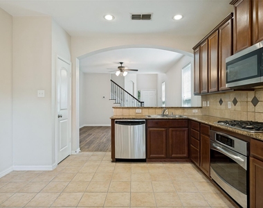 7925 Hannah Street - Photo Thumbnail 8