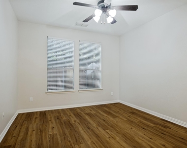 7925 Hannah Street - Photo Thumbnail 9